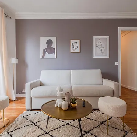 Flat In Near Sacré Coeur *
