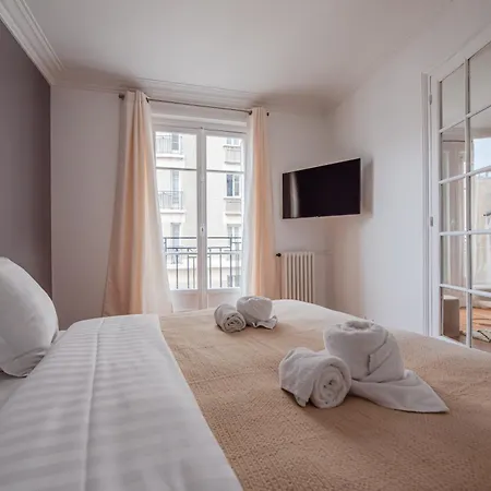 Flat In Near Sacré Coeur